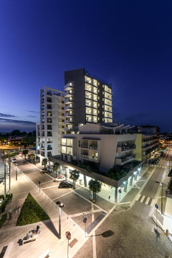 Hesperia Hotel & Residence Lido di Jesolo Exterior foto